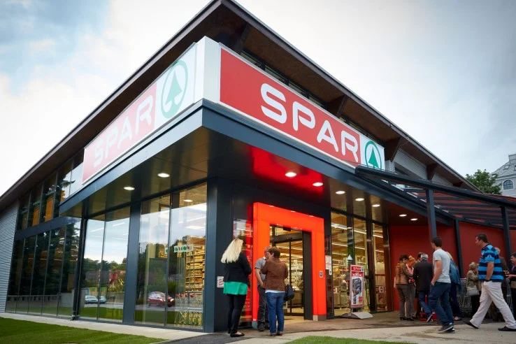 Christbaumverkauf beim Spar Kierling